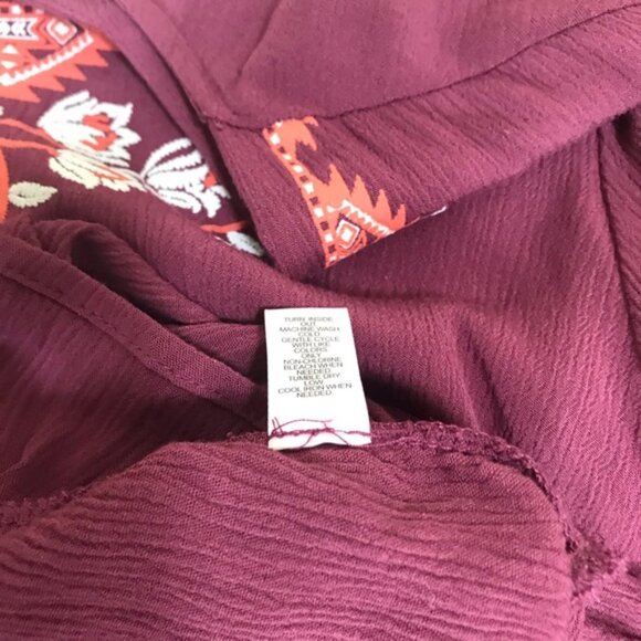 C Est 1946 NEW Boho Embroidery Floral Top Tee Bell Sleeves Shirt Lightweight 24W - Picture 7 of 15